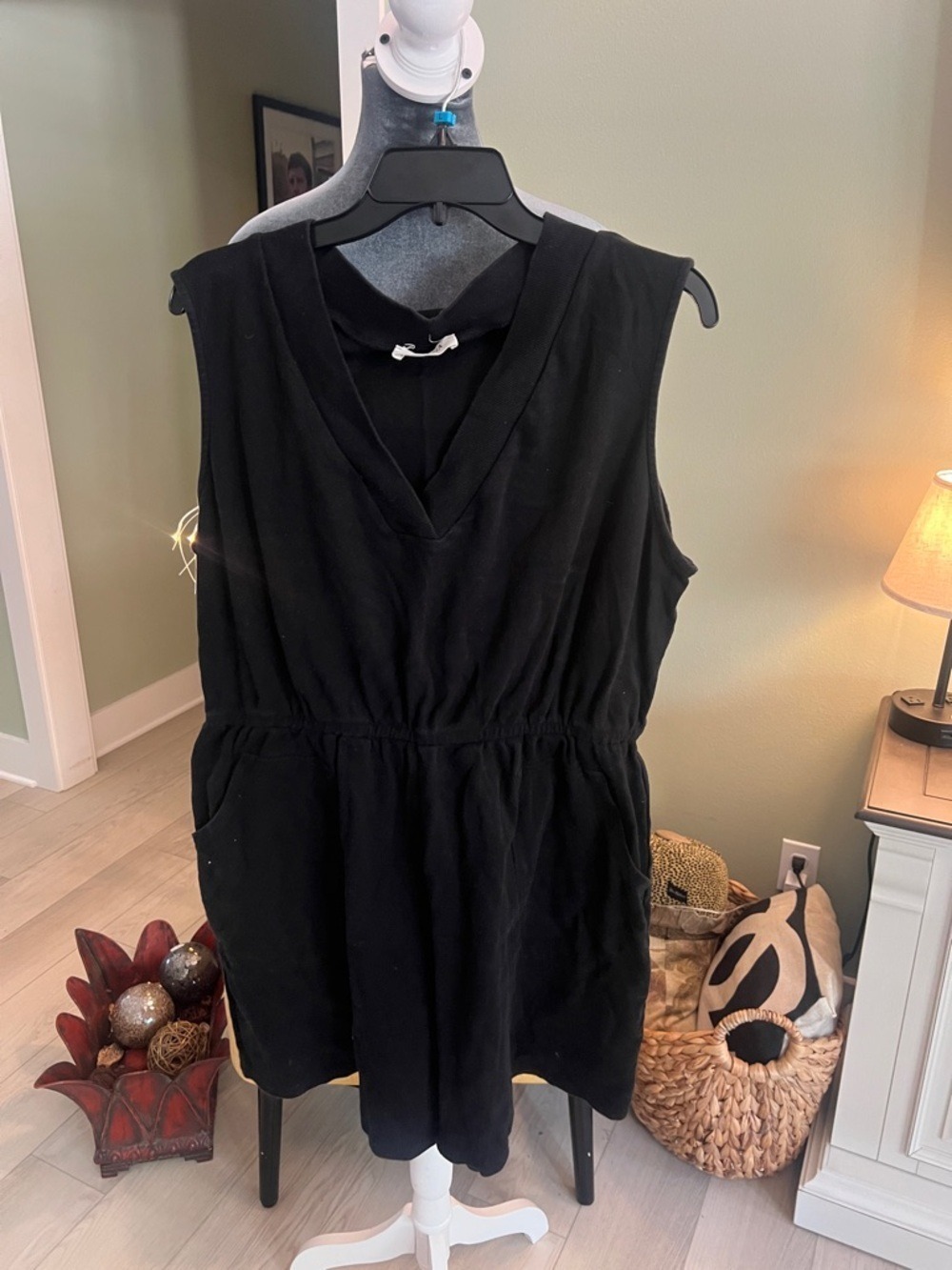 Zenana Outfitters Black Sleeveless V-Neck Gathered Waist Romper